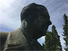 Klement Gottwald - Statue aus Bronze gegossen
