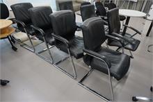 4 Leder-Freischwinger Stühle